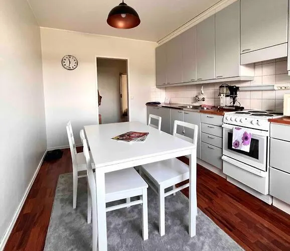 A Stylish, Newly Decorated Home! Huoneisto *